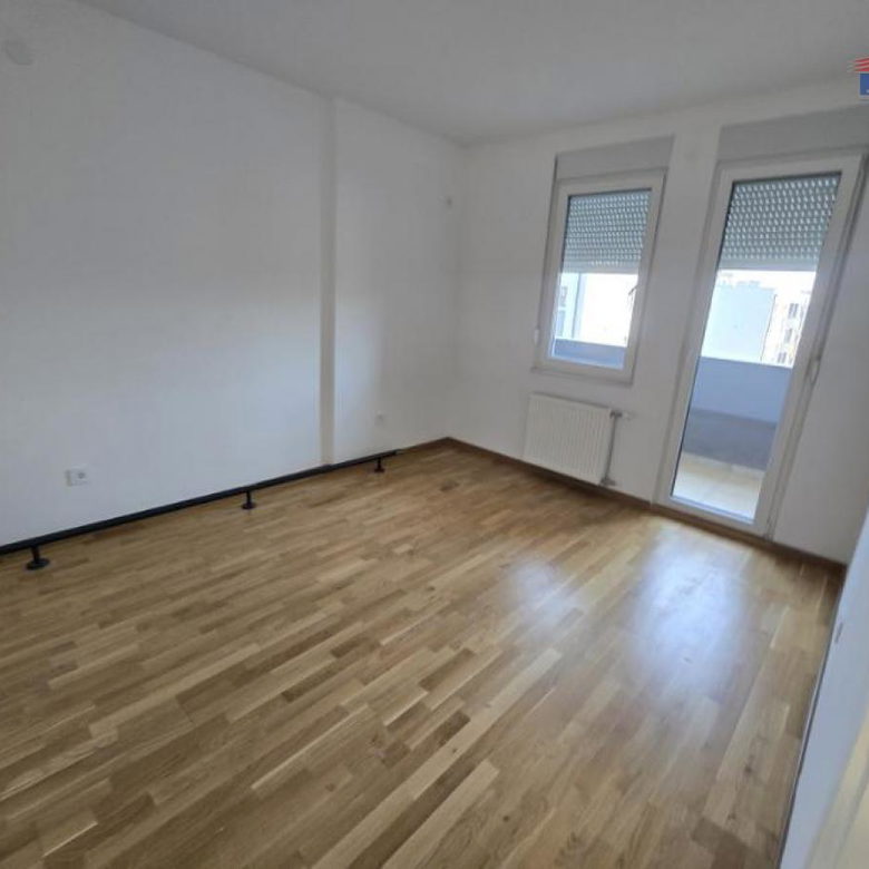 Četvorosoban stan na prodaju, Avijatičarsko Naselje, Novi Sad, 95m², 205.500 €