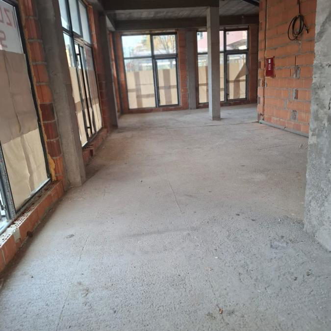 Lokal za izdavanje, Sajmište, Novi Sad, 220m², 3.500 €/mes