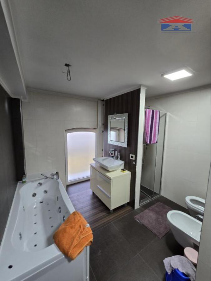 Lokal za izdavanje, Centar, Novi Sad, 119m², 1.300 €/mes