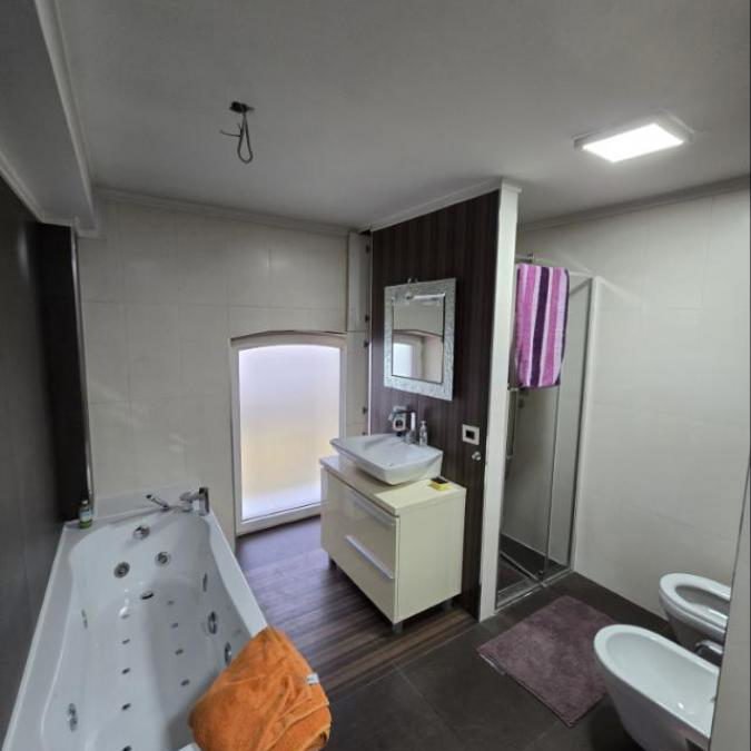 Lokal za izdavanje, Centar, Novi Sad, 119m², 1.300 €/mes