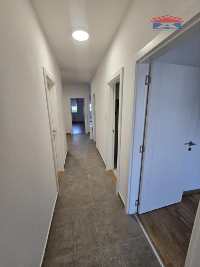 Četvorosoban stan na prodaju, Avijatičarsko Naselje, Novi Sad, 95m², 205.500 €