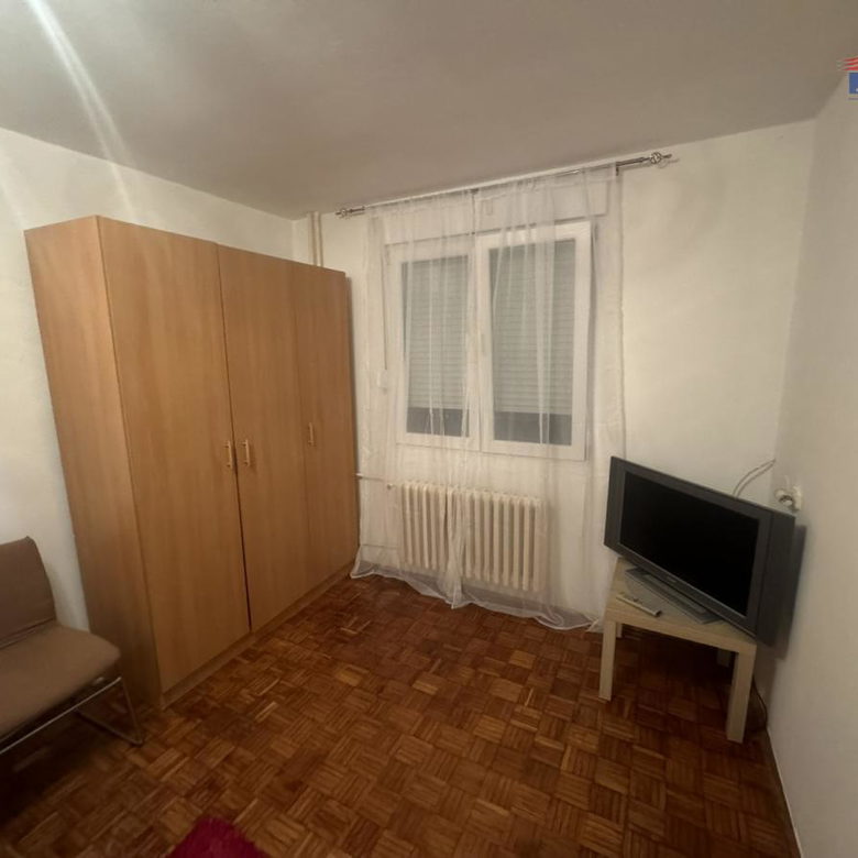 Jednoiposoban stan za izdavanje, Detelinara, Novi Sad, 32m², 300 €/mes