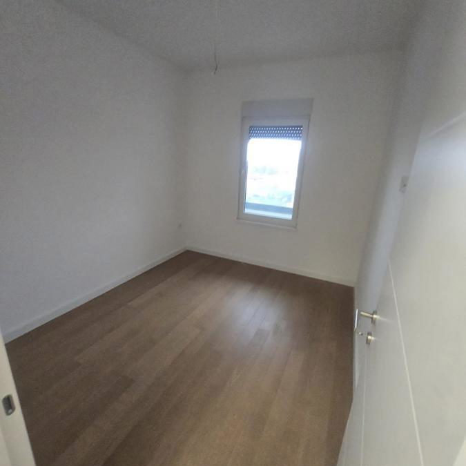 Petosoban stan na prodaju, Salajka, Novi Sad, 129m², 292.320 €