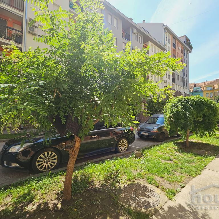 Garaža Prodaja Novi Sad  24 m2