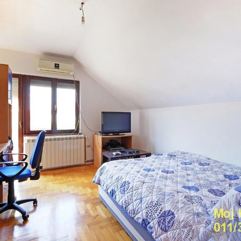 Kuća Prodaja Beograd Altina 273 m2