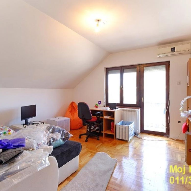 Kuća Prodaja Beograd Altina 273 m2