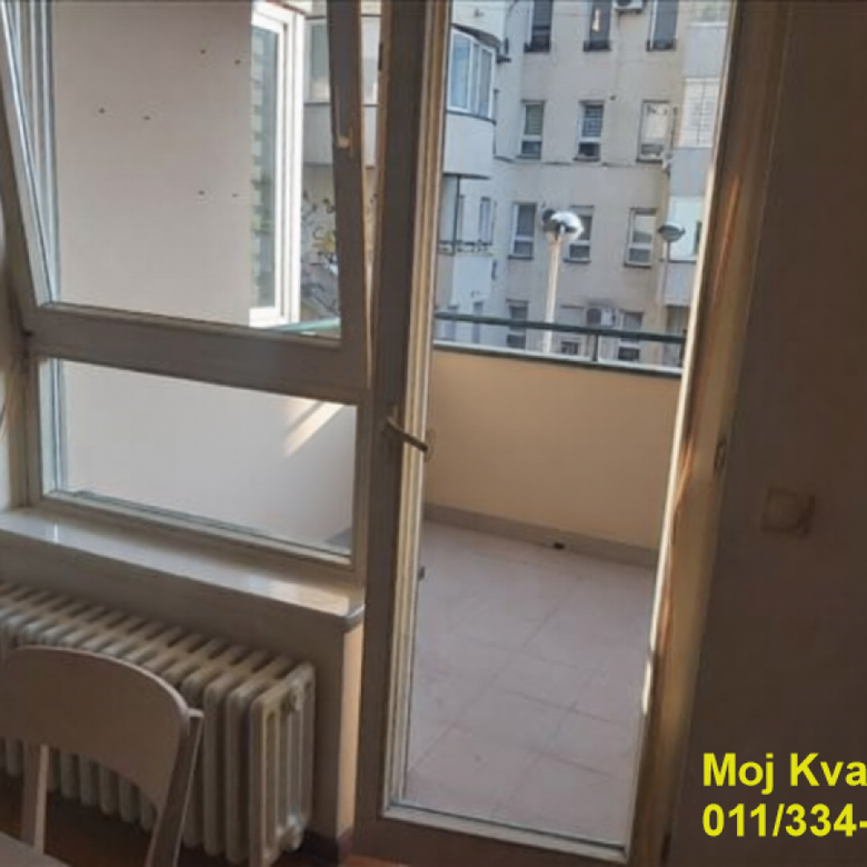 Stan Izdavanje Beograd Banovo Brdo 76 m2