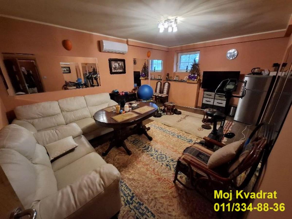 Kuća Prodaja Beograd Kuća Prodaja Beograd Sremčica 300 m2
