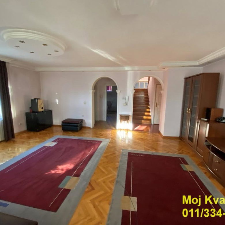 Kuća Prodaja Beograd Banovo Brdo 364 m2