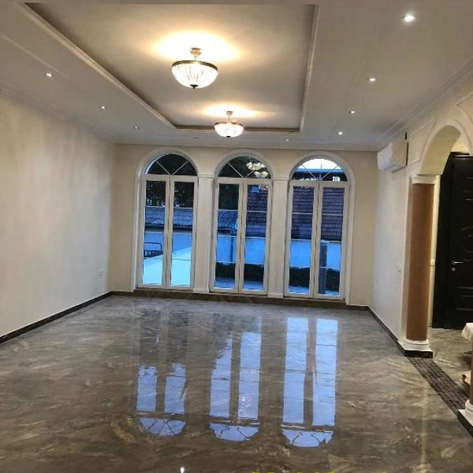 Kuća Izdavanje Beograd Golf Naselje 500 m2