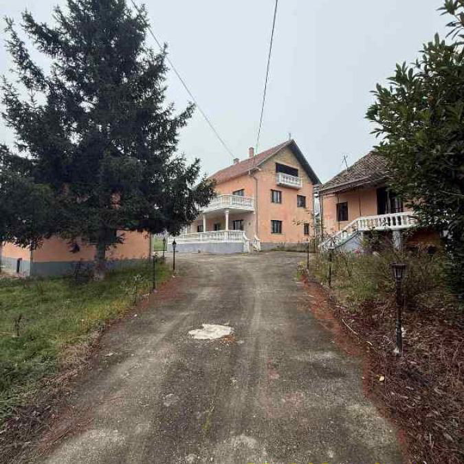 Kuća Prodaja Beograd Begaljica 400 m2
