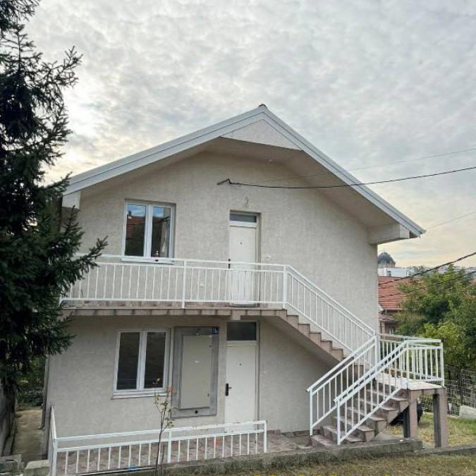 Kuća Prodaja Beograd Kaluđerica 255 m2