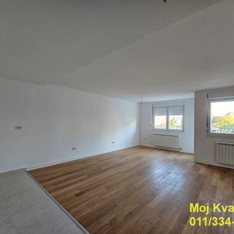 Stan Prodaja Beograd Vukov Spomenik 110 m2