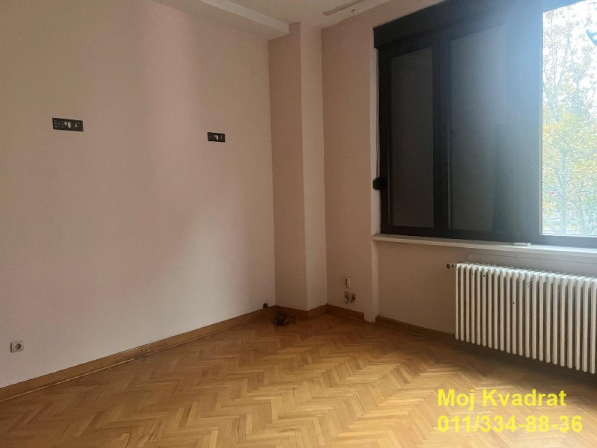 Lokal Izdavanje Beograd Trg Nikole Pašića 1400 m2