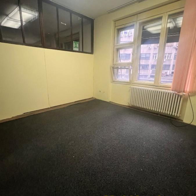 Lokal Izdavanje Beograd Trg Nikole Pašića 1400 m2
