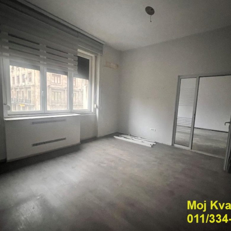 Lokal Izdavanje Beograd Trg Nikole Pašića 1400 m2