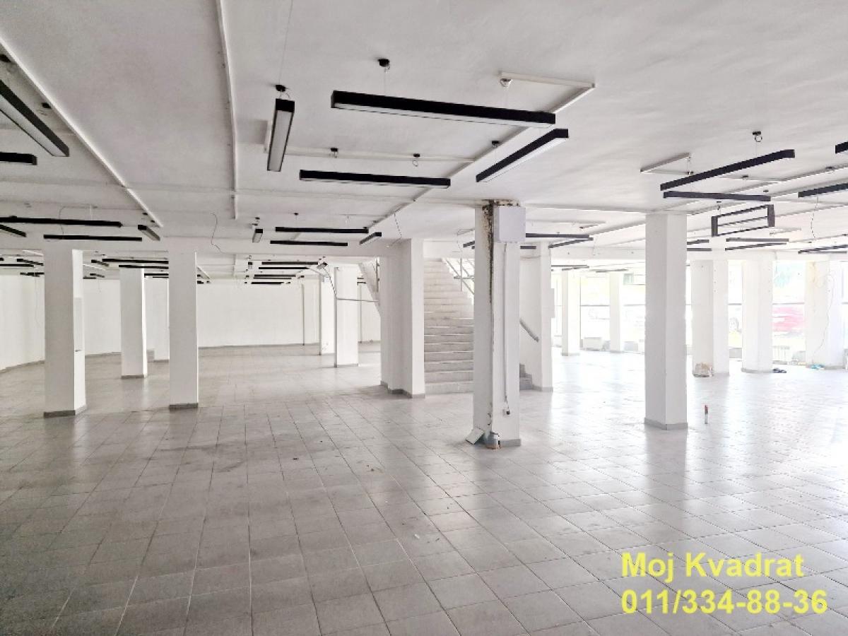 Lokal Izdavanje Beograd Mirijevo 250 m2