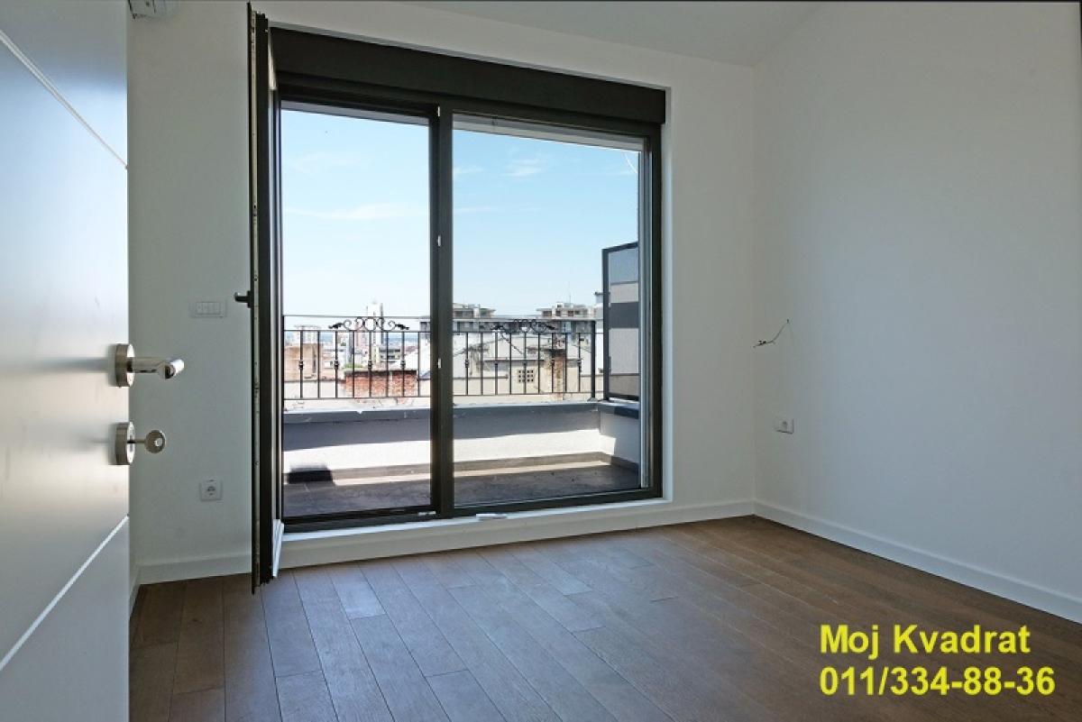 Stan Prodaja Beograd Vukov Spomenik 92 m2