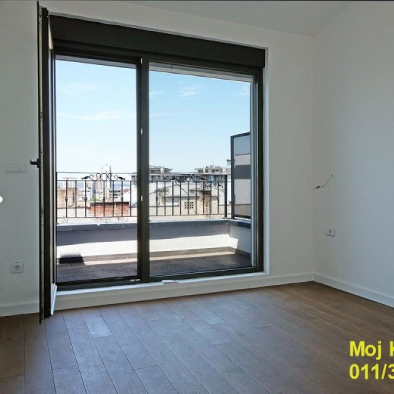 Stan Prodaja Beograd Vukov Spomenik 92 m2