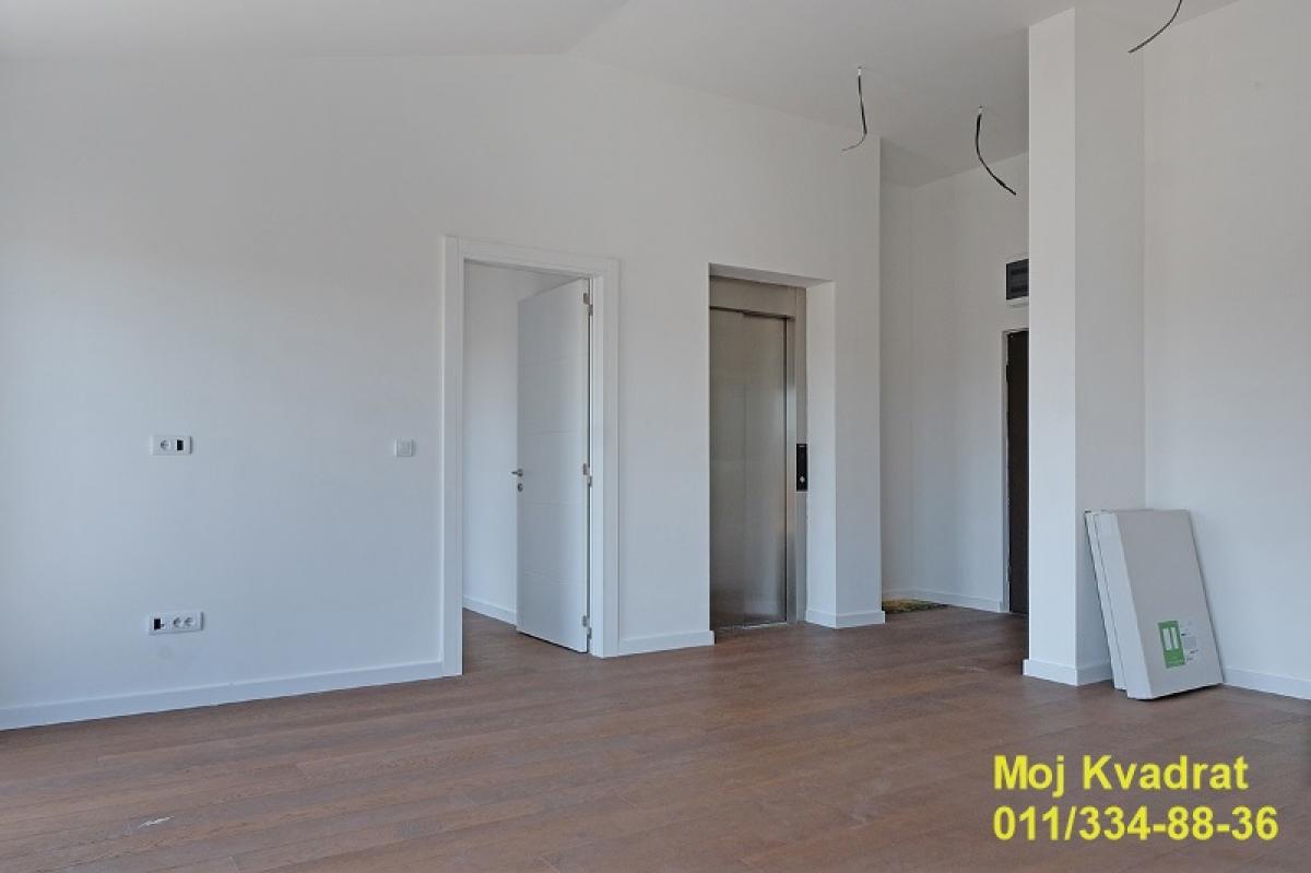 Stan Prodaja Beograd Vukov Spomenik 92 m2