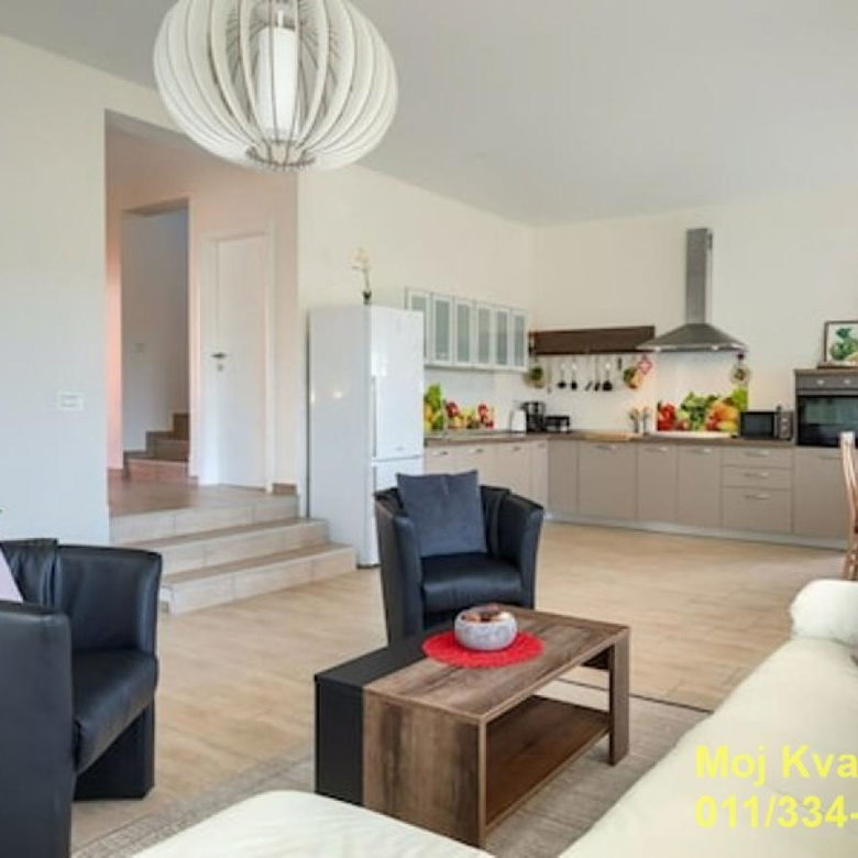 Kuća Prodaja Buje  186 m2