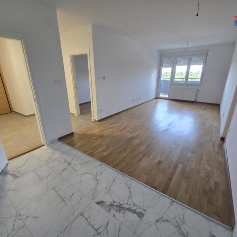 Stan Prodaja Novi Sad  95 m2