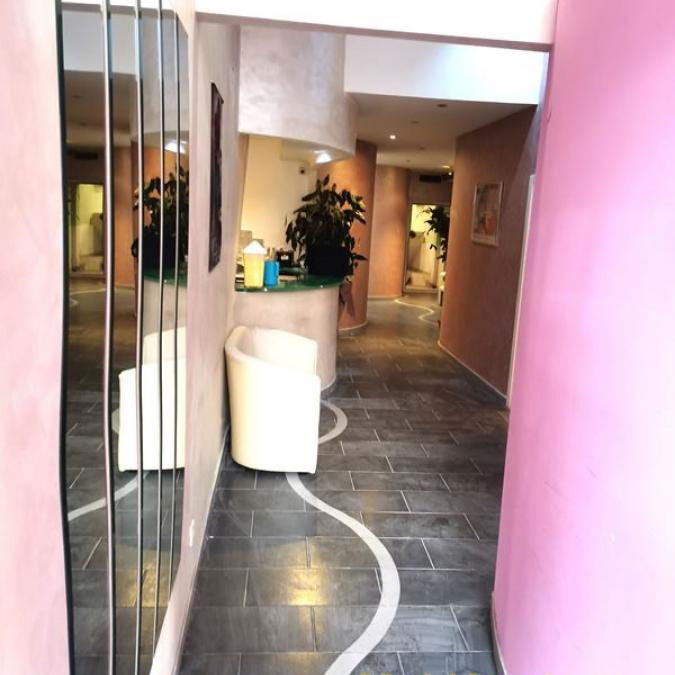 Lokal Izdavanje Beograd Lekino Brdo 230 m2
