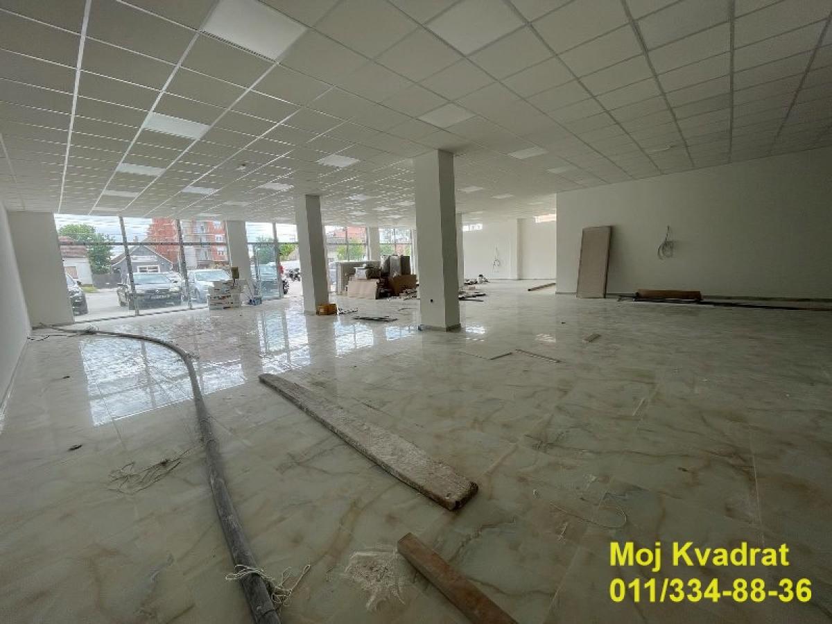 Lokal Izdavanje Stara Pazova  410 m2