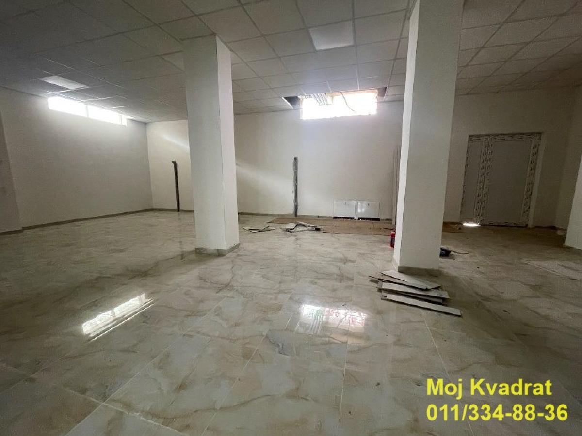 Lokal Izdavanje Stara Pazova  410 m2