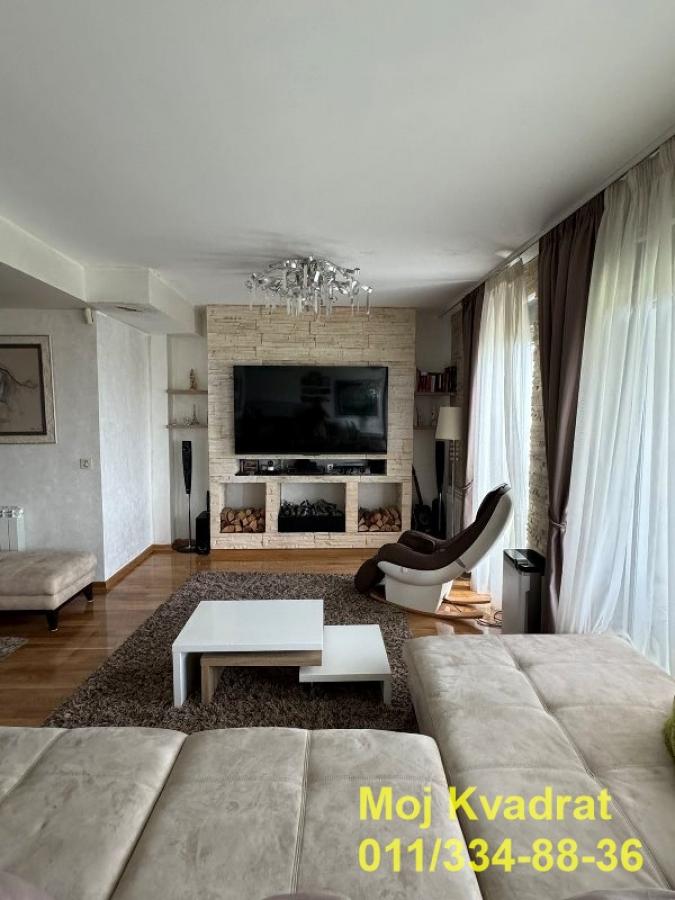 Stan Prodaja Beograd Skojevsko Naselje 270 m2