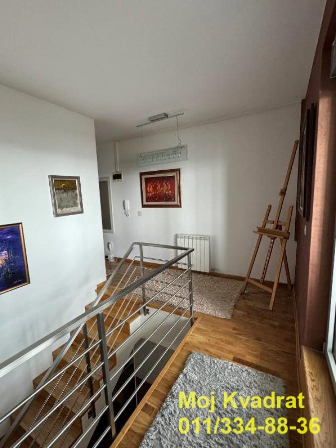 Stan Prodaja Beograd Skojevsko Naselje 270 m2