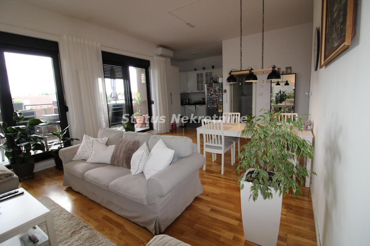 Stan Prodaja Novi Sad  155 m2
