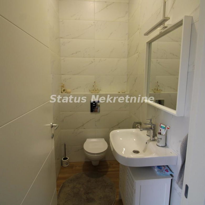 Stan Prodaja Novi Sad  155 m2