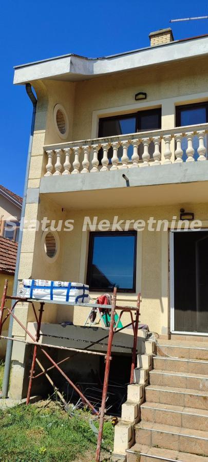 Kuća Prodaja Temerin  420 m2