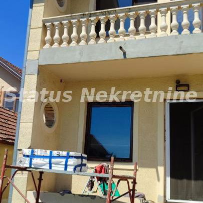 Kuća Prodaja Temerin  420 m2