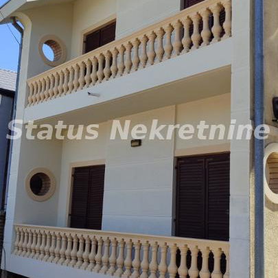 Kuća Prodaja Temerin  420 m2