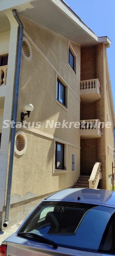 Kuća Prodaja Temerin  420 m2