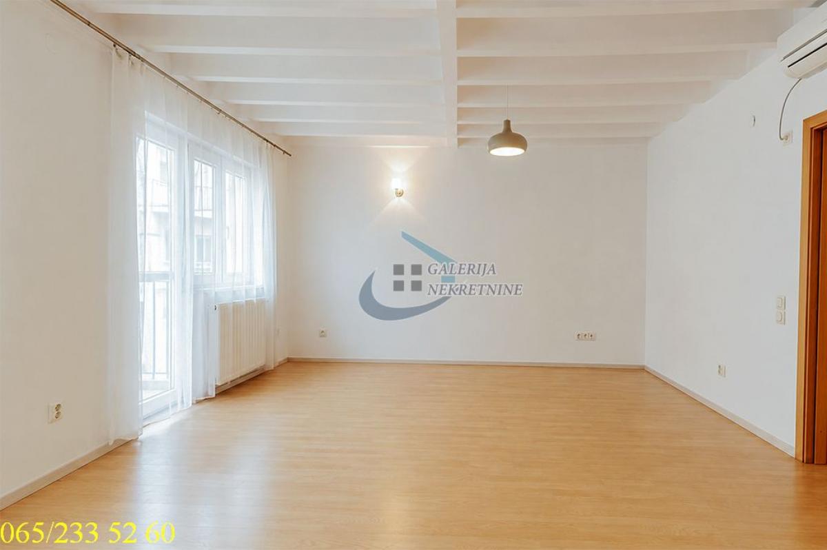 Stan Prodaja Beograd Studentski Trg 68 m2