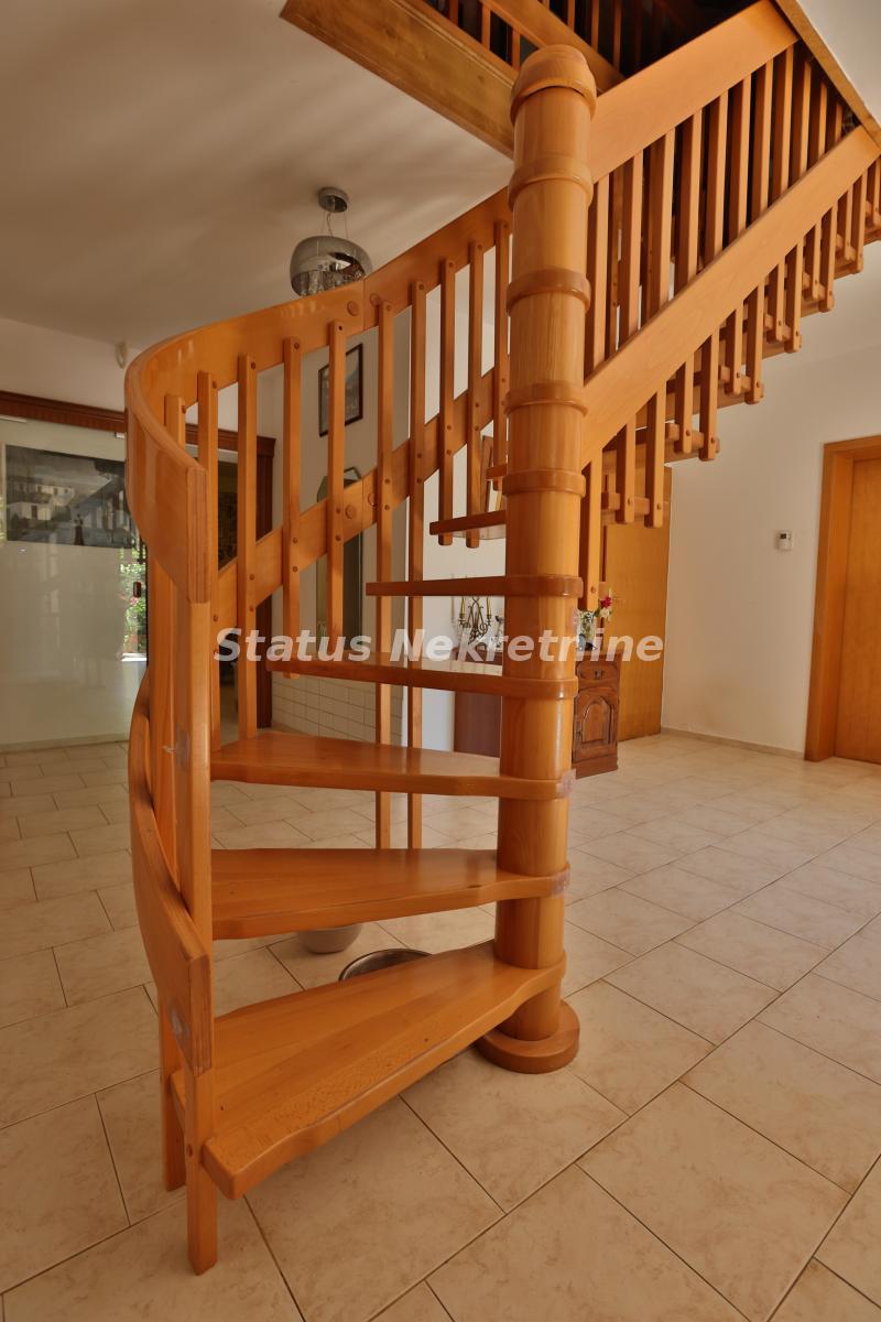 Kuća Prodaja Novi Sad Kuća Prodaja Novi Sad 322 m2