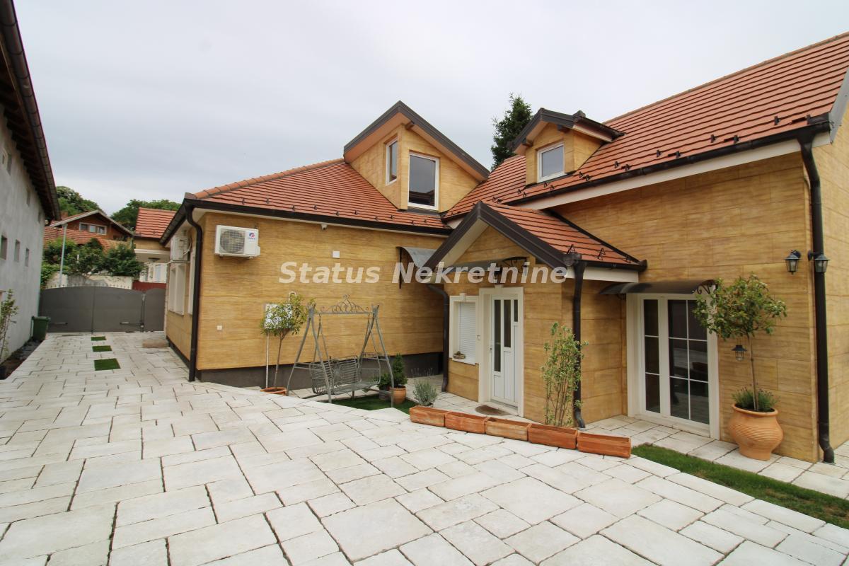 Kuća Prodaja Sremski Karlovci  285 m2