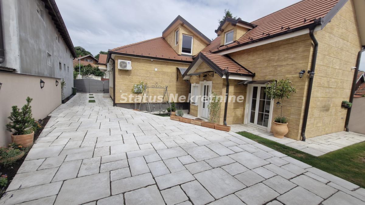 Kuća Prodaja Sremski Karlovci  285 m2