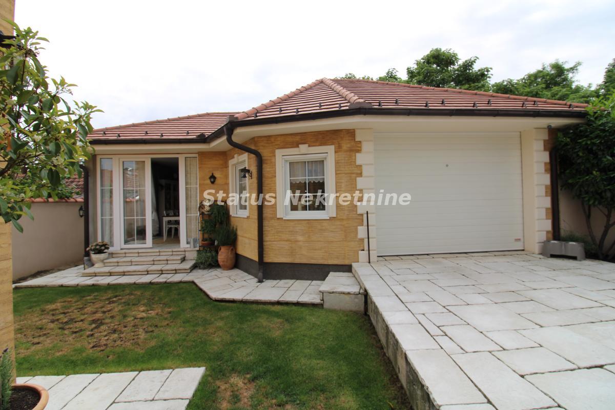 Kuća Prodaja Sremski Karlovci  285 m2