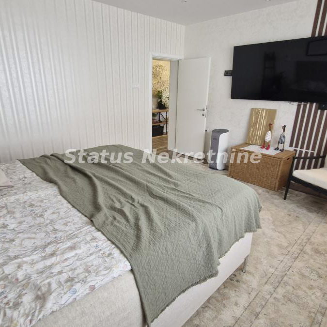 Kuća Prodaja Sremski Karlovci  285 m2