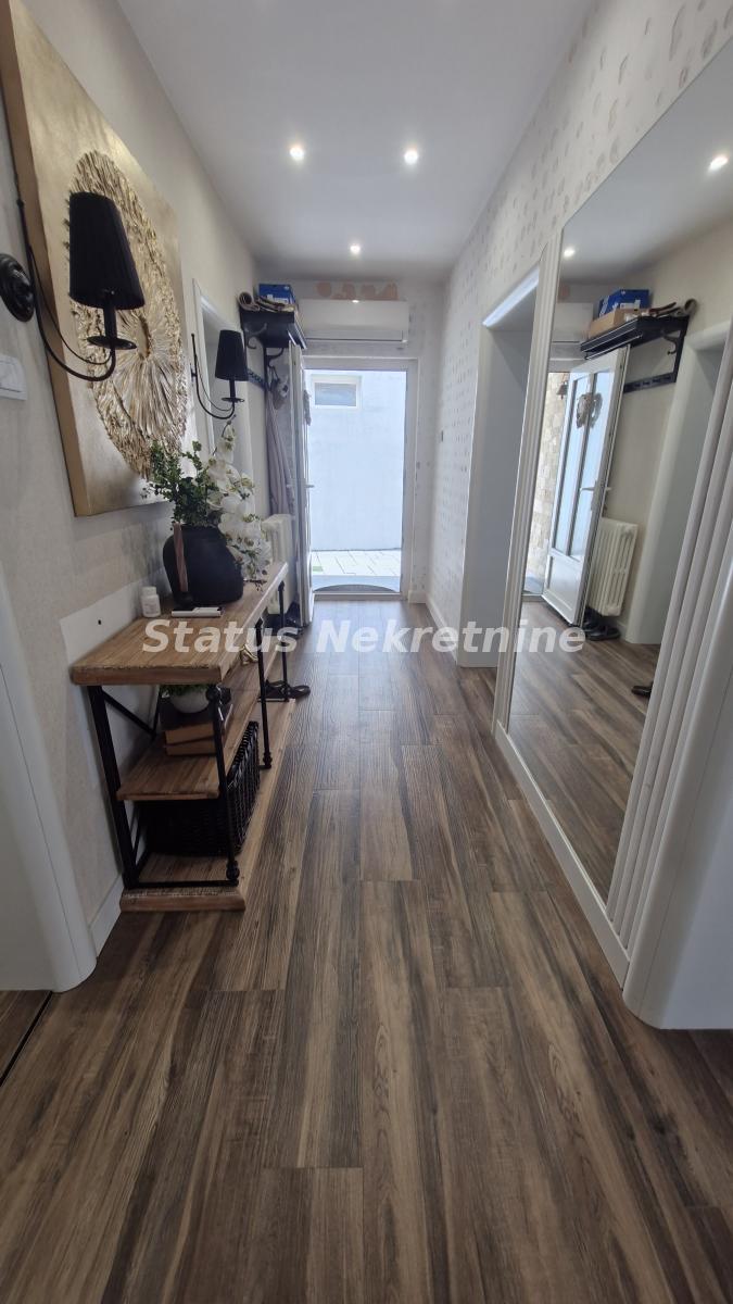 Kuća Prodaja Sremski Karlovci  285 m2