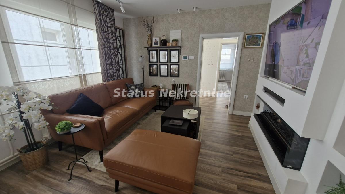 Kuća Prodaja Sremski Karlovci  285 m2