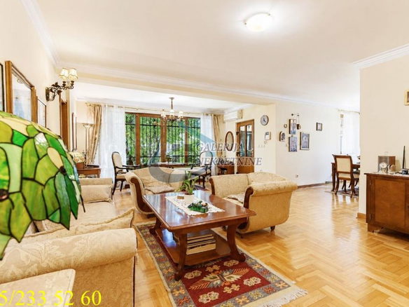Kuća Prodaja Beograd Dušanovac 300 m2