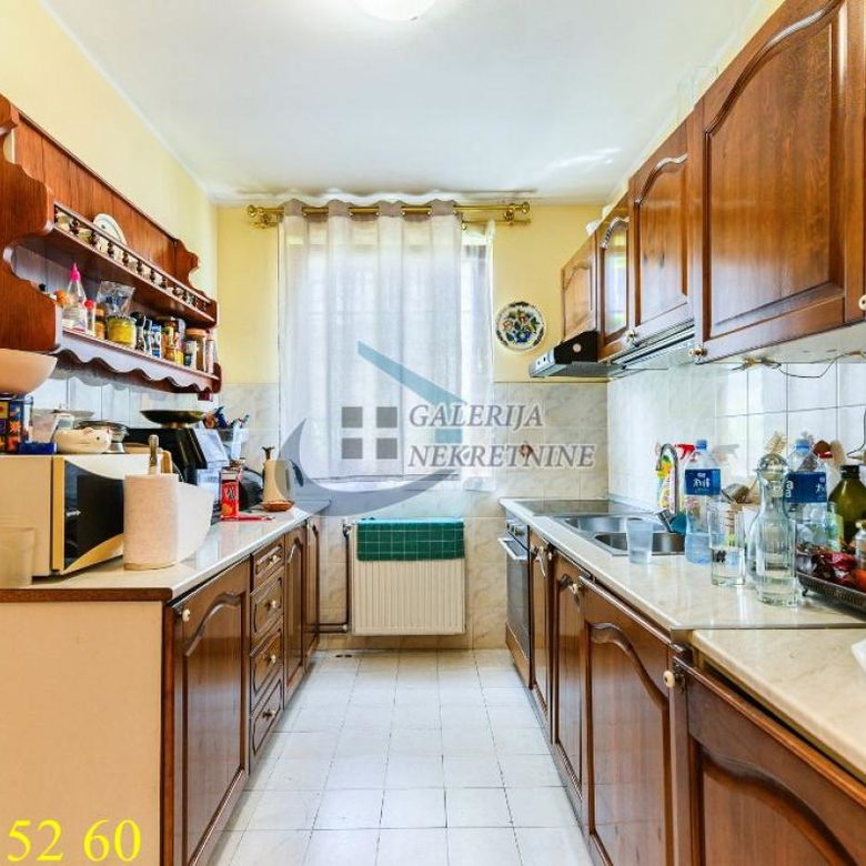 Kuća Prodaja Beograd Dušanovac 300 m2