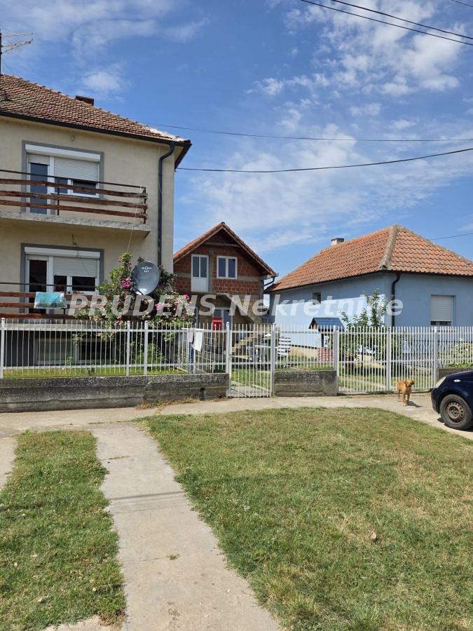 Kuća Prodaja Beograd Jakovo 250 m2