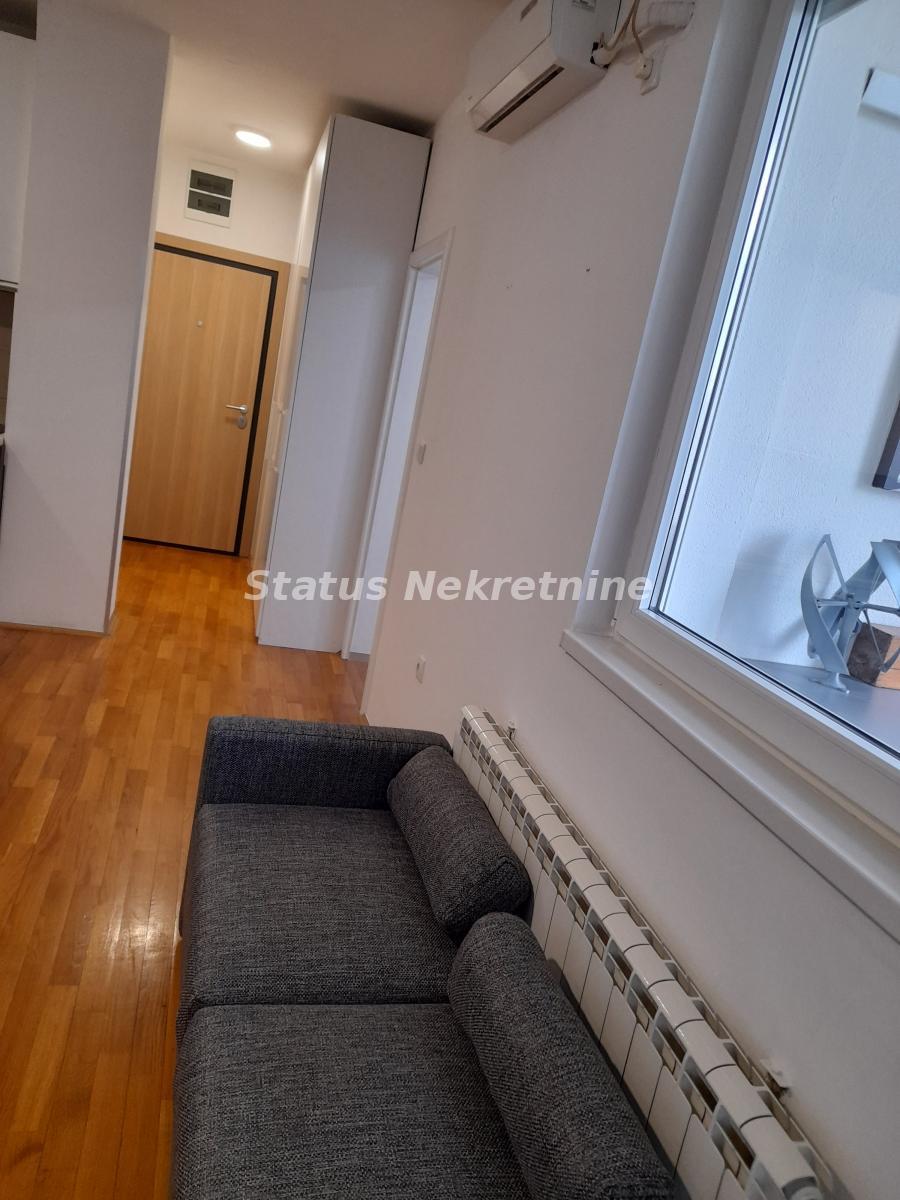 Stan Prodaja Novi Sad  42 m2