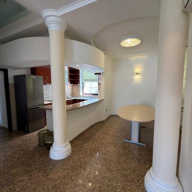 Kuća Izdavanje Beograd Fon 312 m2